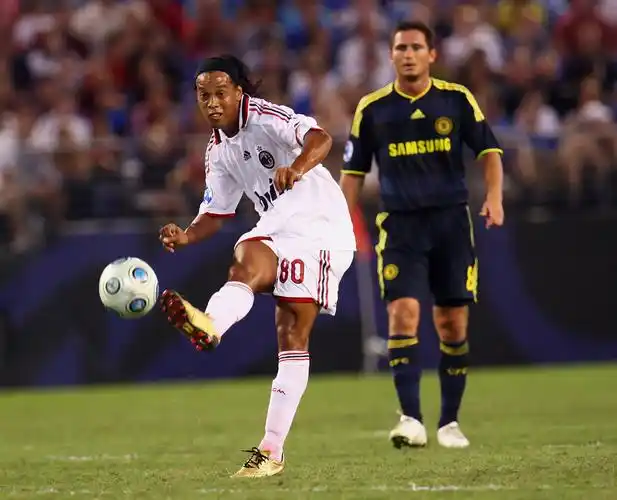 纽卡斯尔联 纽卡斯尔联