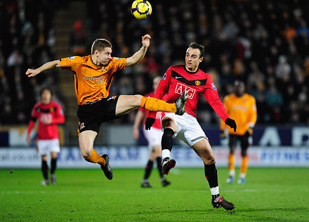 里的手伸 里的手伸